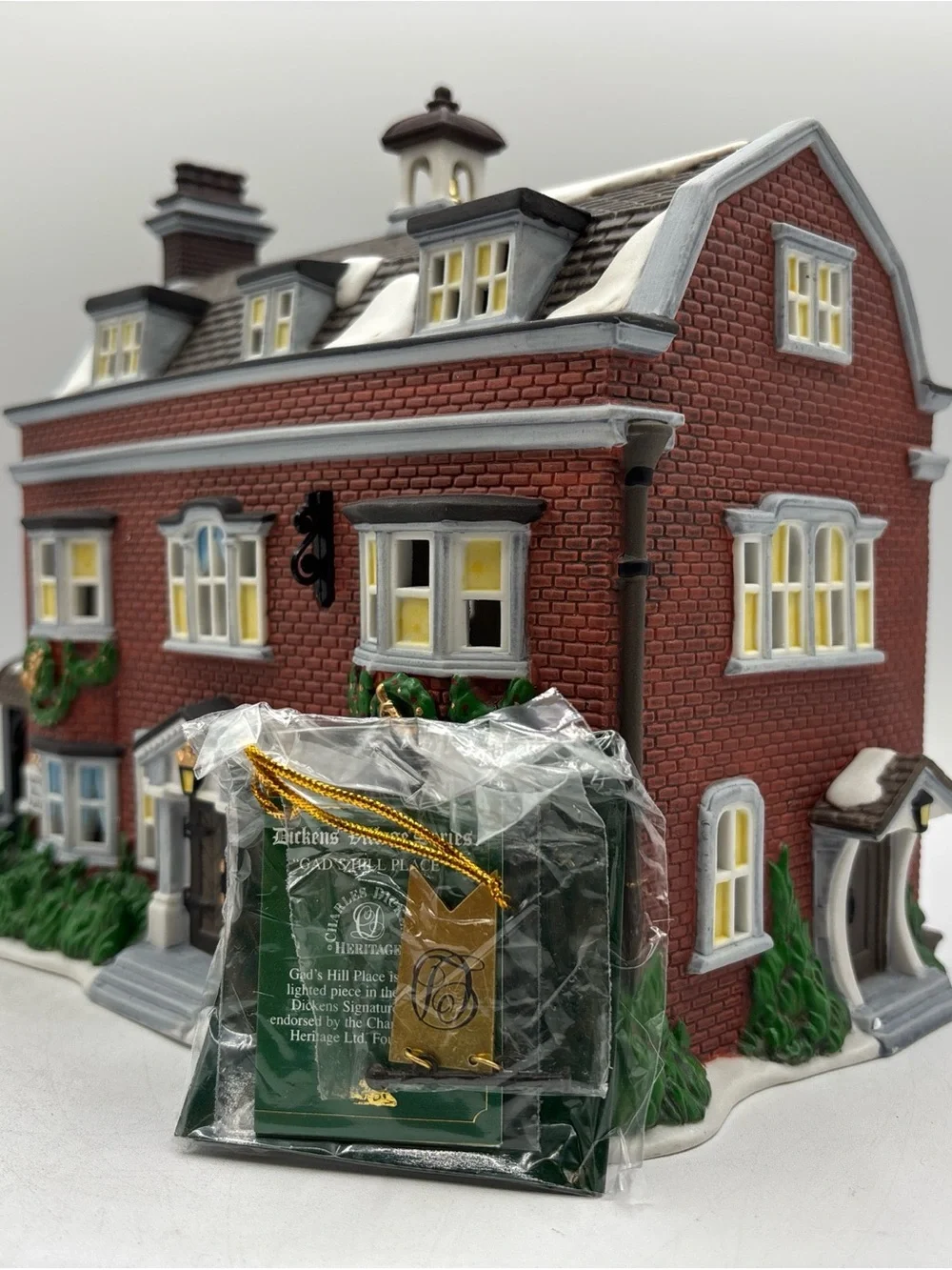 Department‎ 56 6th Edition Limited To 1997 HVC Dickens VS Gads Hill Place 57535